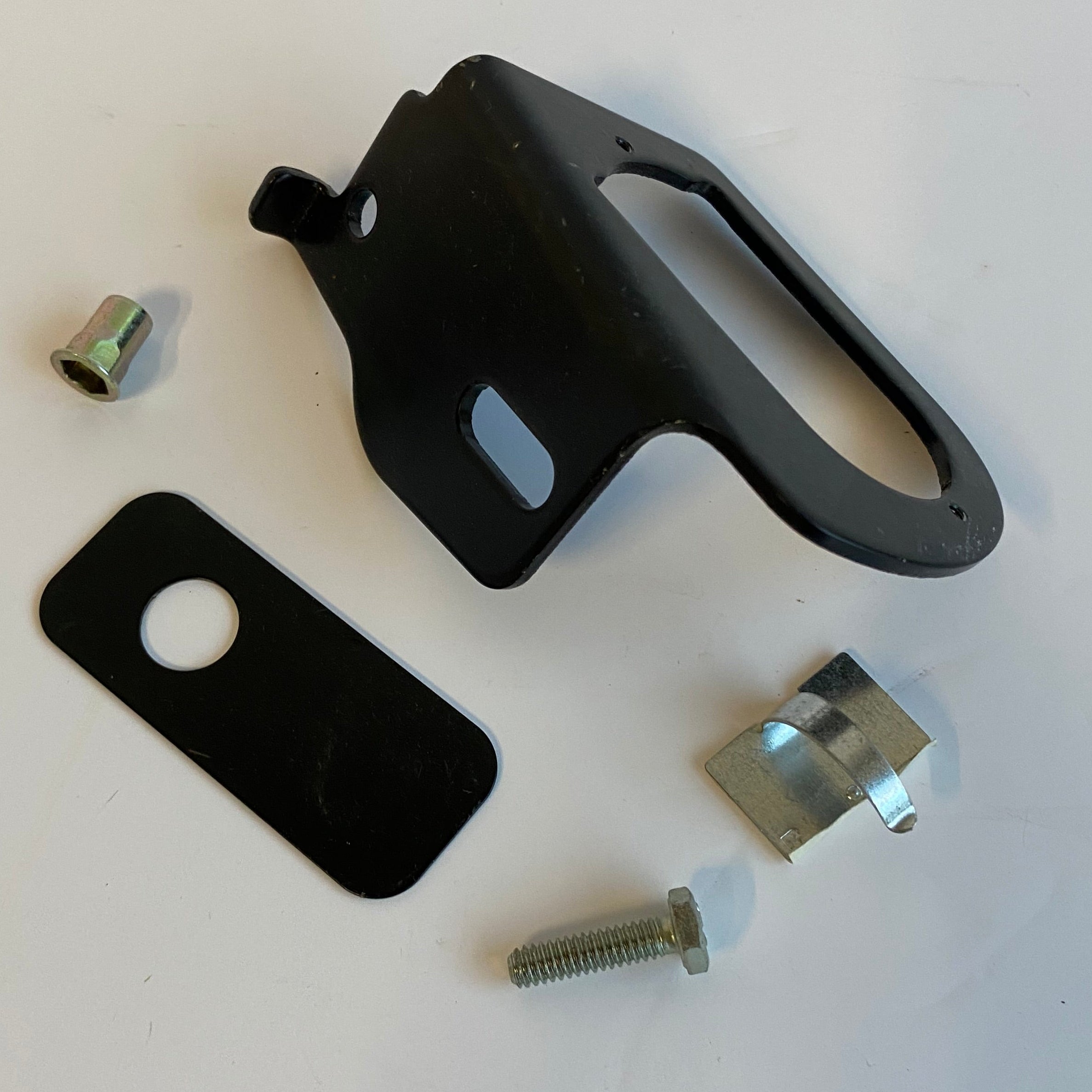Support commande sissy bar pilote Touring Harley Davidson REF 52332-08