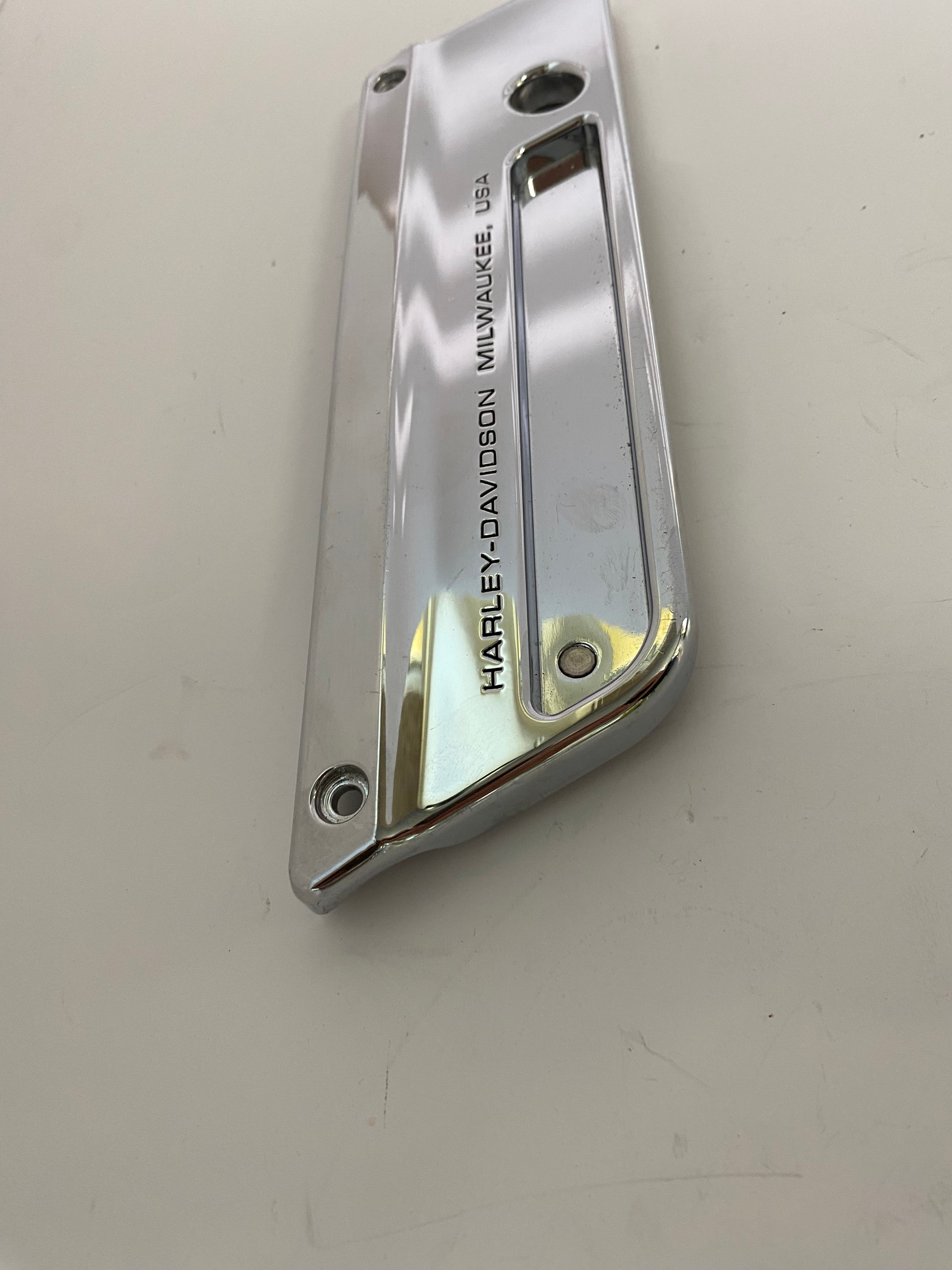 Harley Davidson left saddlebag hinge cover REF OEM: 90603-93A