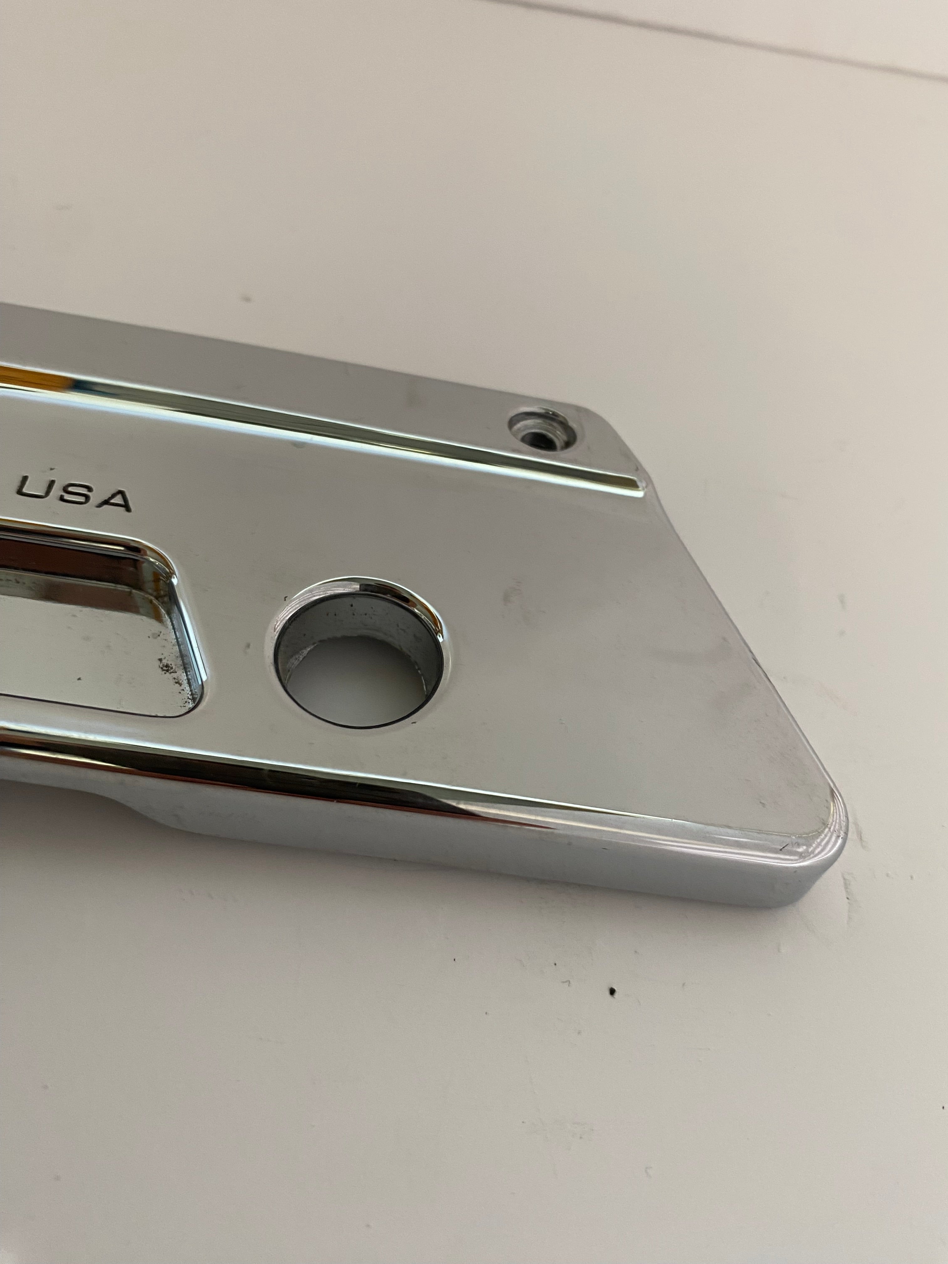 Harley Davidson left saddlebag hinge cover REF OEM: 90603-93A