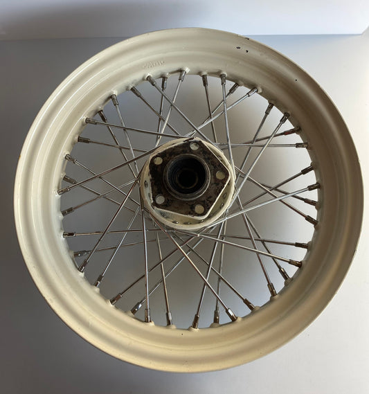 Roue arrière 3.00 x 16  40 rayons Harley Davidson REF MCS : 578469