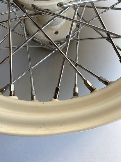 Roue arrière 3.00 x 16  40 rayons Harley Davidson REF MCS : 578469