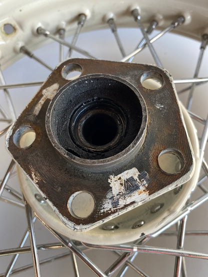 Roue arrière 3.00 x 16  40 rayons Harley Davidson REF MCS : 578469