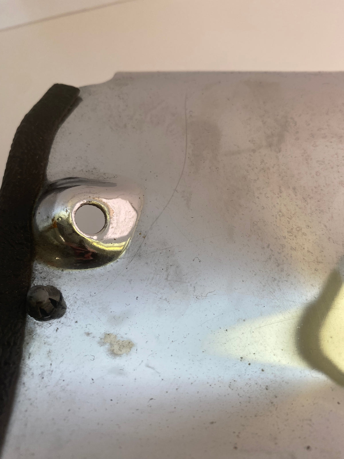 Cache té de fourche inférieur chromé Touring Harley Davidson REF OEM 58208-96A