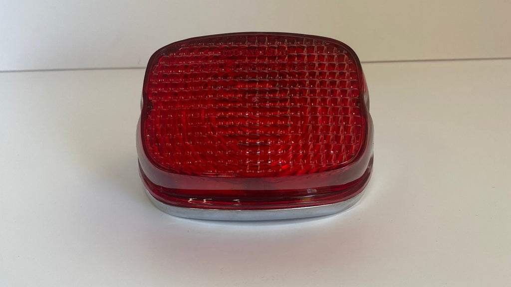 Feu arrière complet Harley Davidson REF OEM : 68049-93B