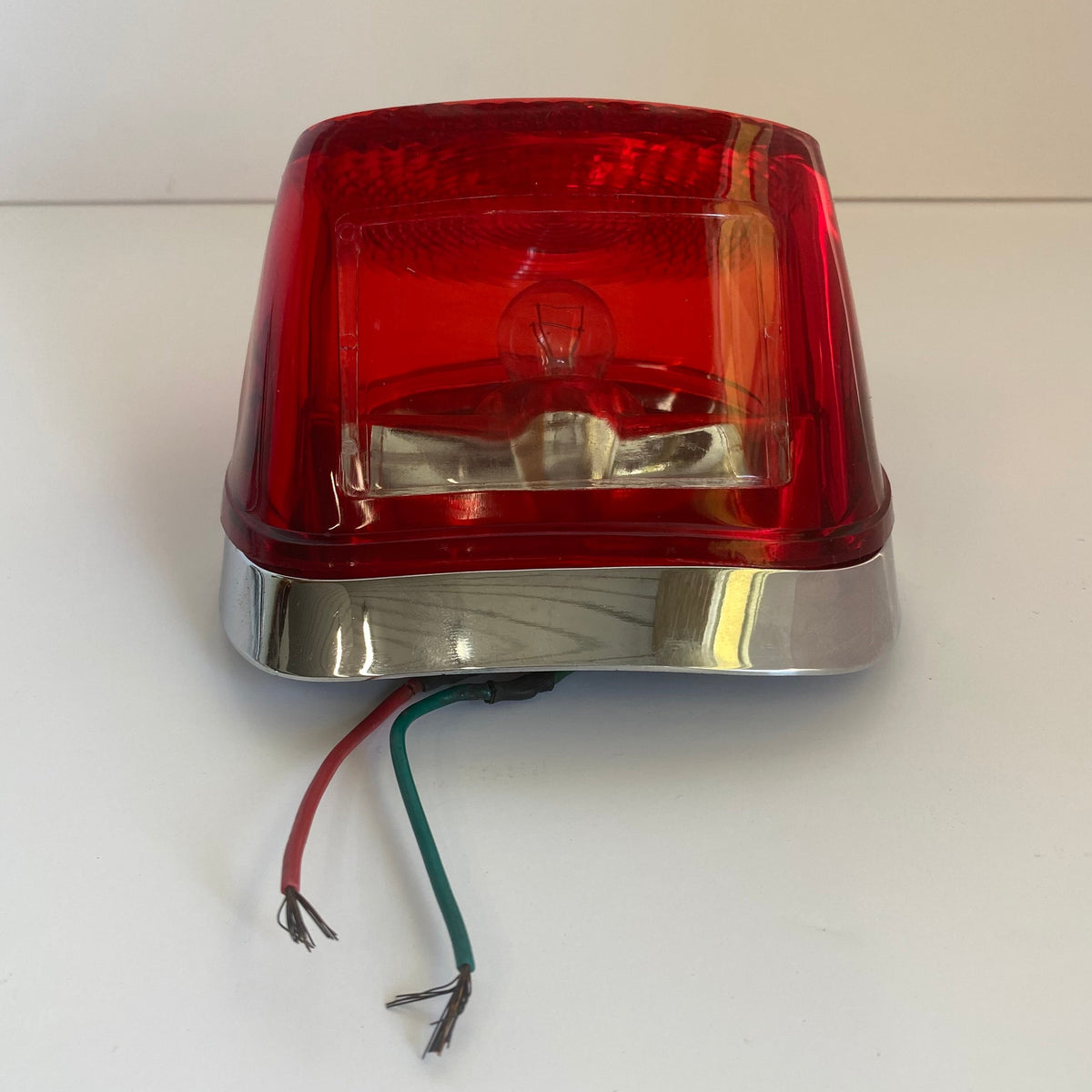 Feu arrière complet Harley Davidson REF OEM : 68049-93B