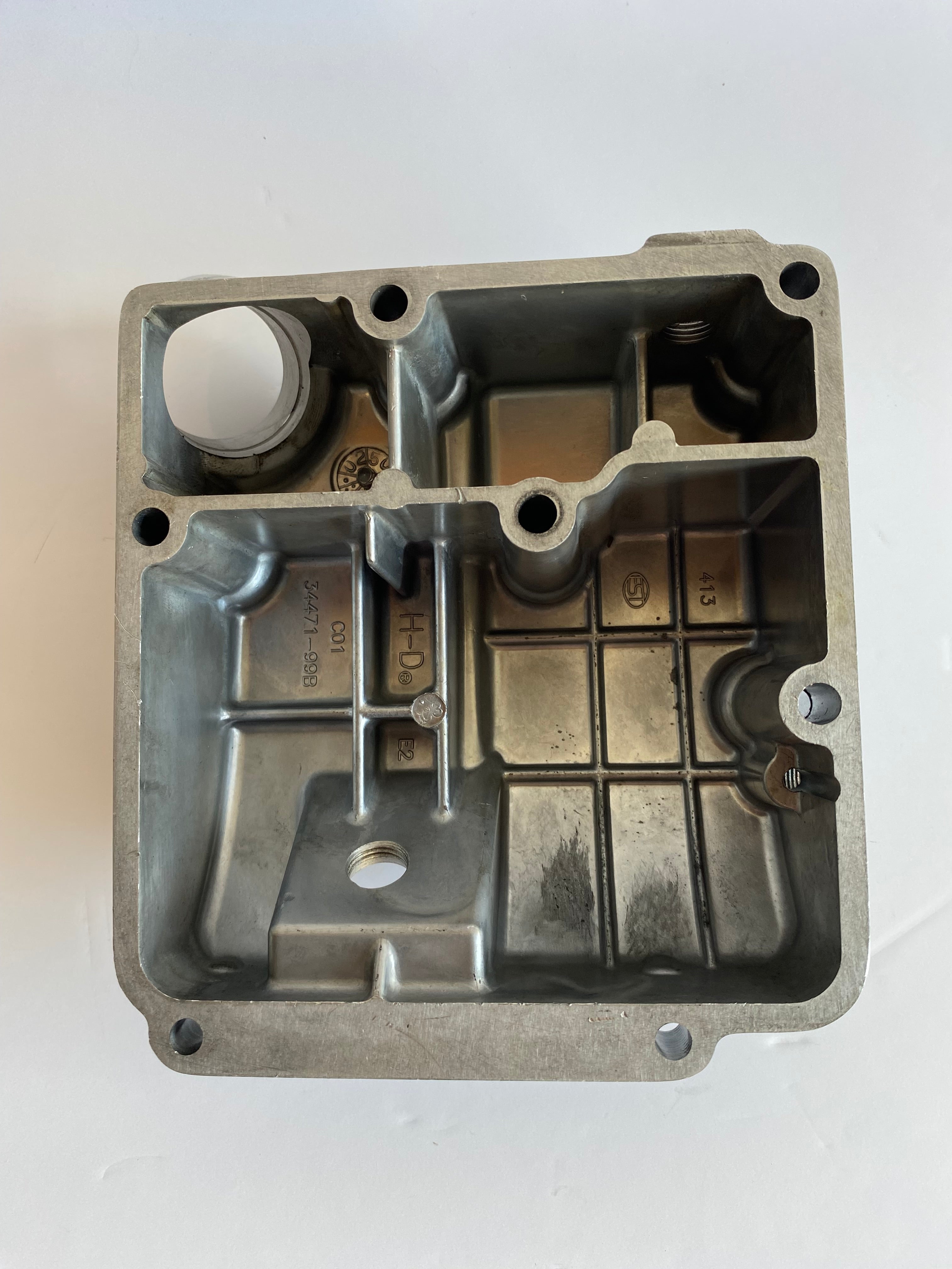 Harley Davidson Upper Gearbox Housing REF OEM: 34471-99B