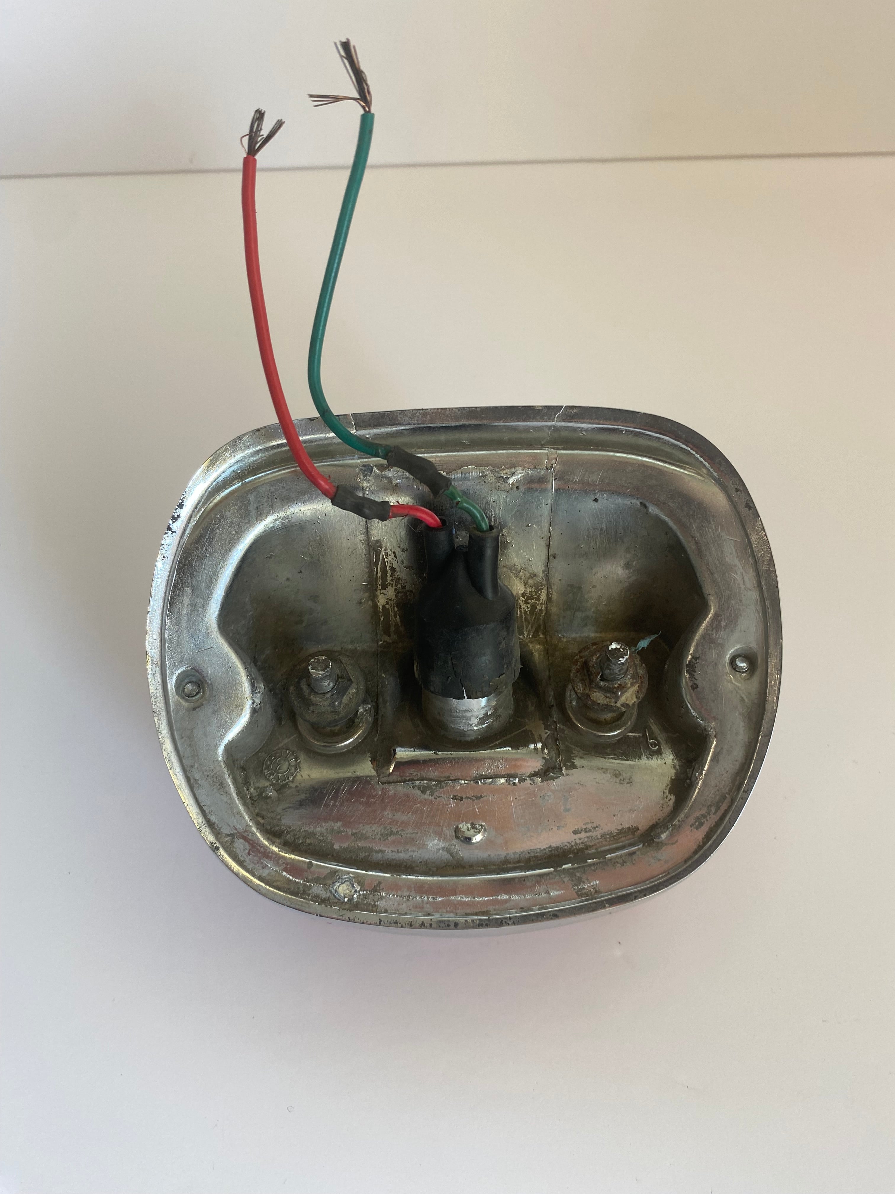 Feu arrière complet Harley Davidson REF OEM : 68049-93B