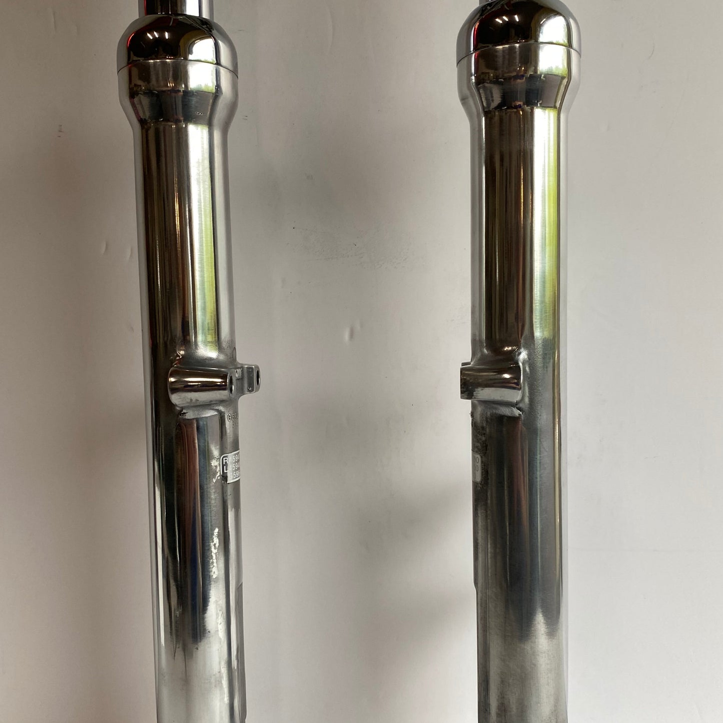 Fourche complète 39mm Dyna ou Sportster Harley Davidson REF OEM 45947-00 & 45948-00