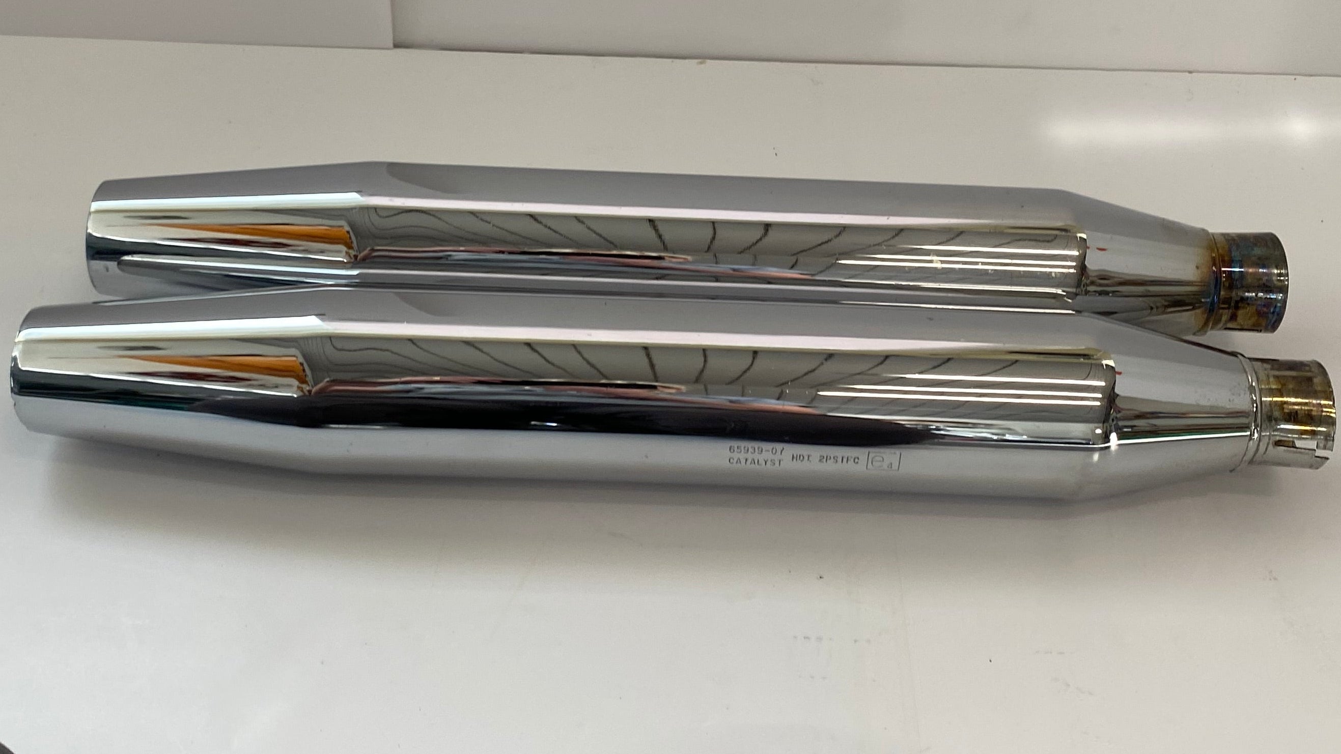 Harley Davidson Softail Fat Boy Exhaust Muffler Set OEM REF 65939-07 & 65950-07