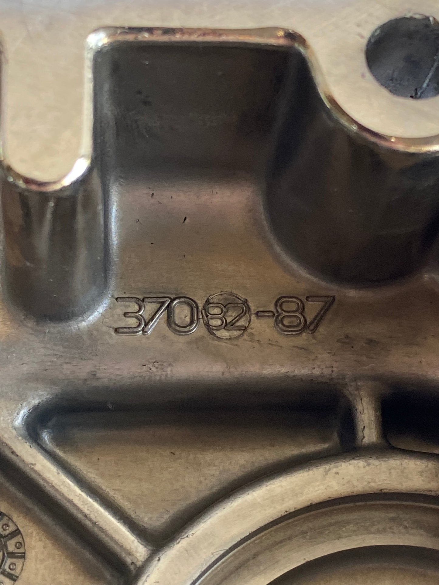 Harley Davidson Getriebedeckel rechts OEM-Referenz: 37105-87A