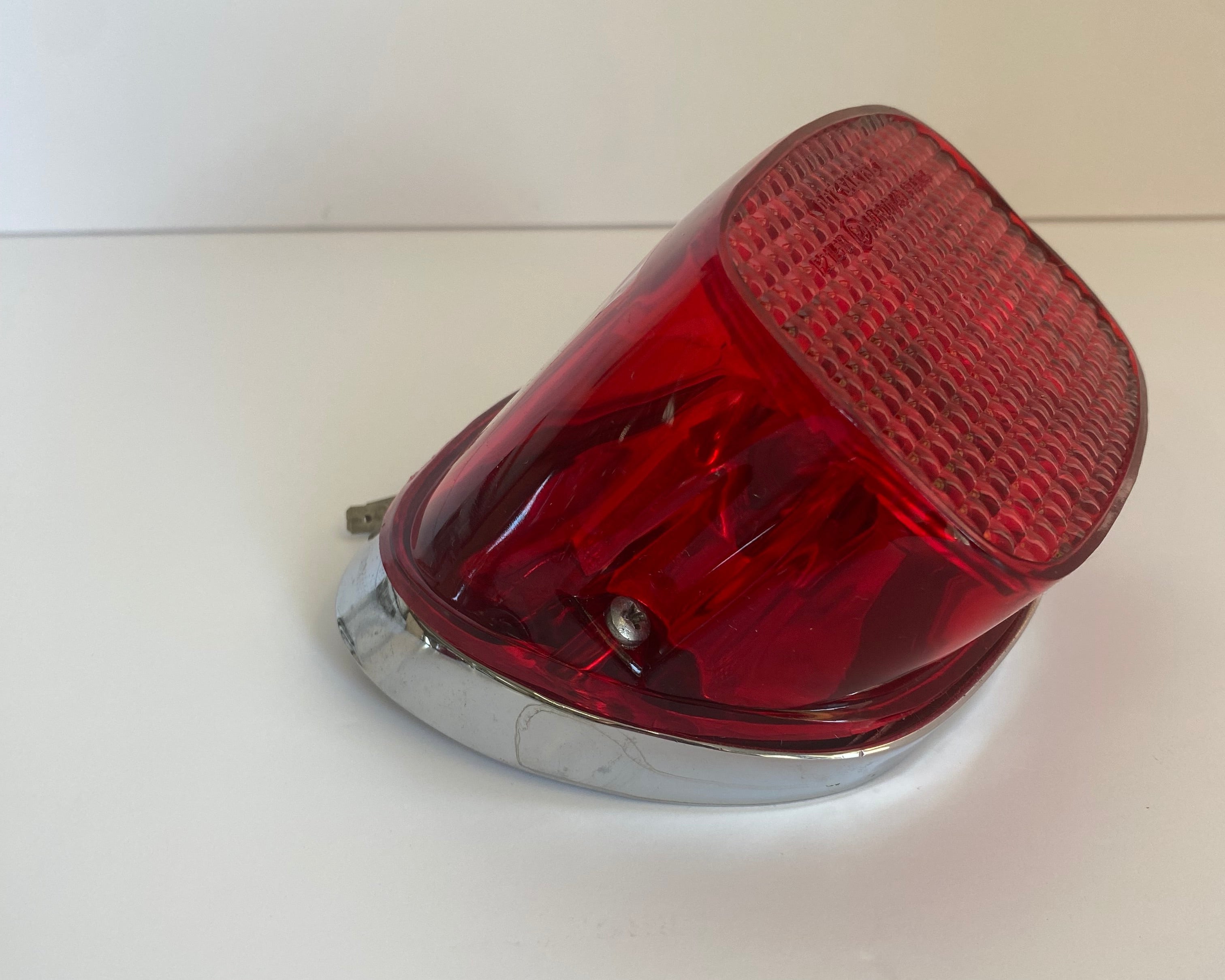 Feu arrière complet Harley Davidson REF OEM : 68049-93B