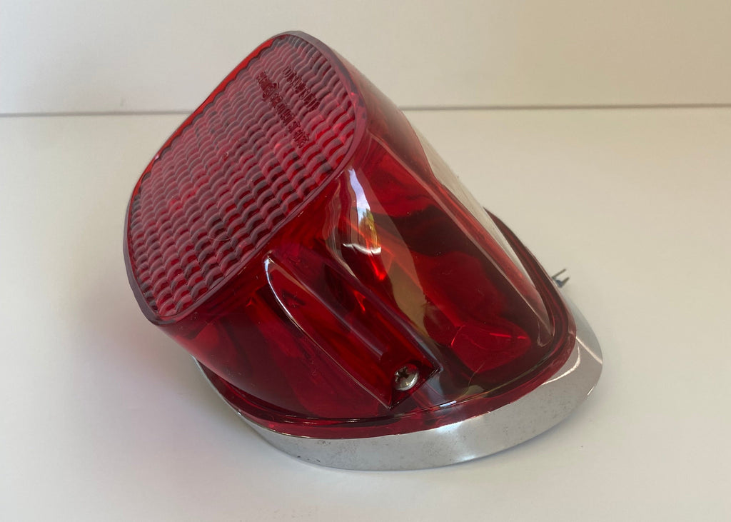 Feu arrière complet Harley Davidson REF OEM : 68049-93B