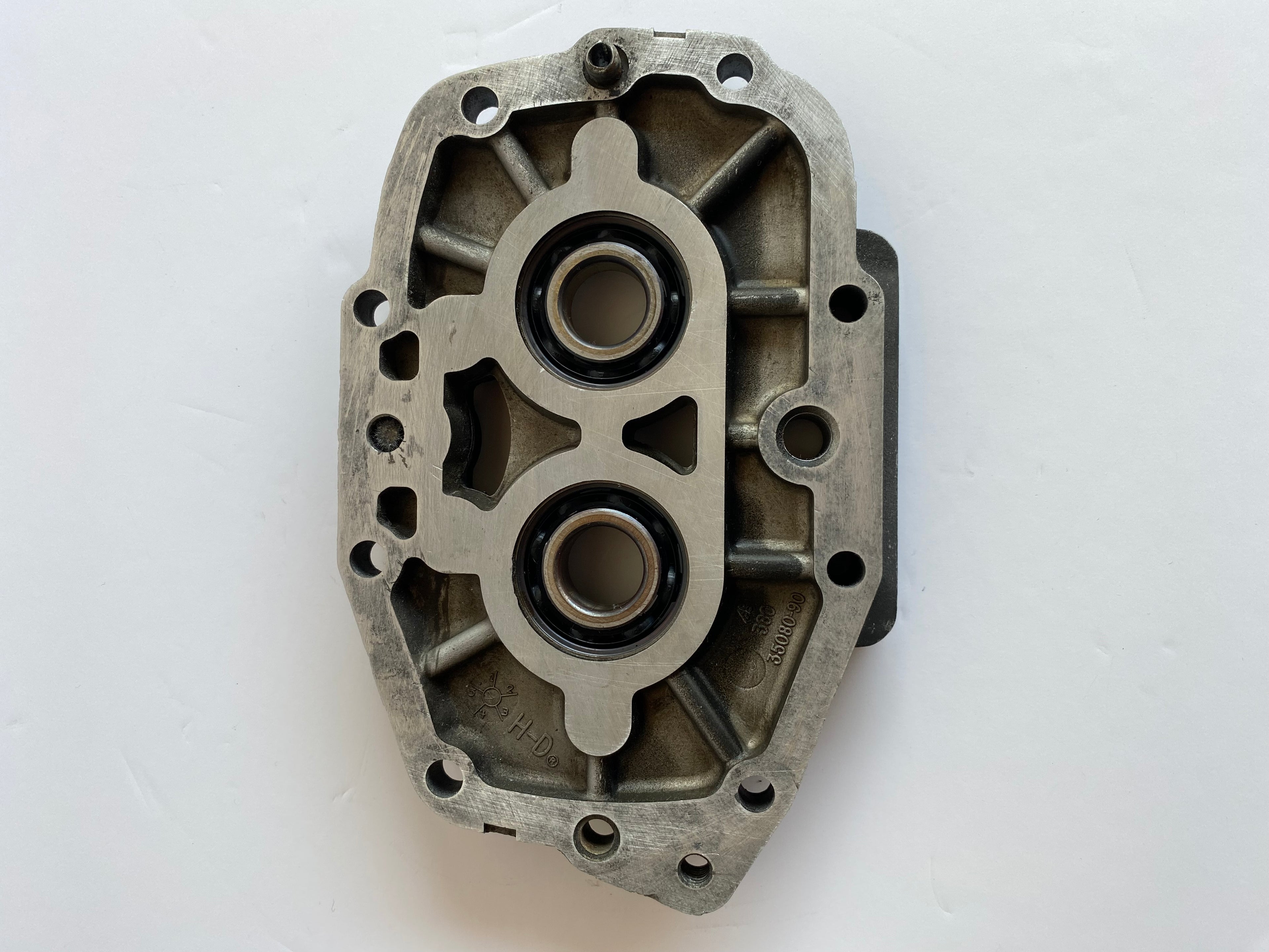 Harley Davidson gearbox bearing plate REF OEM: 35258-87D
