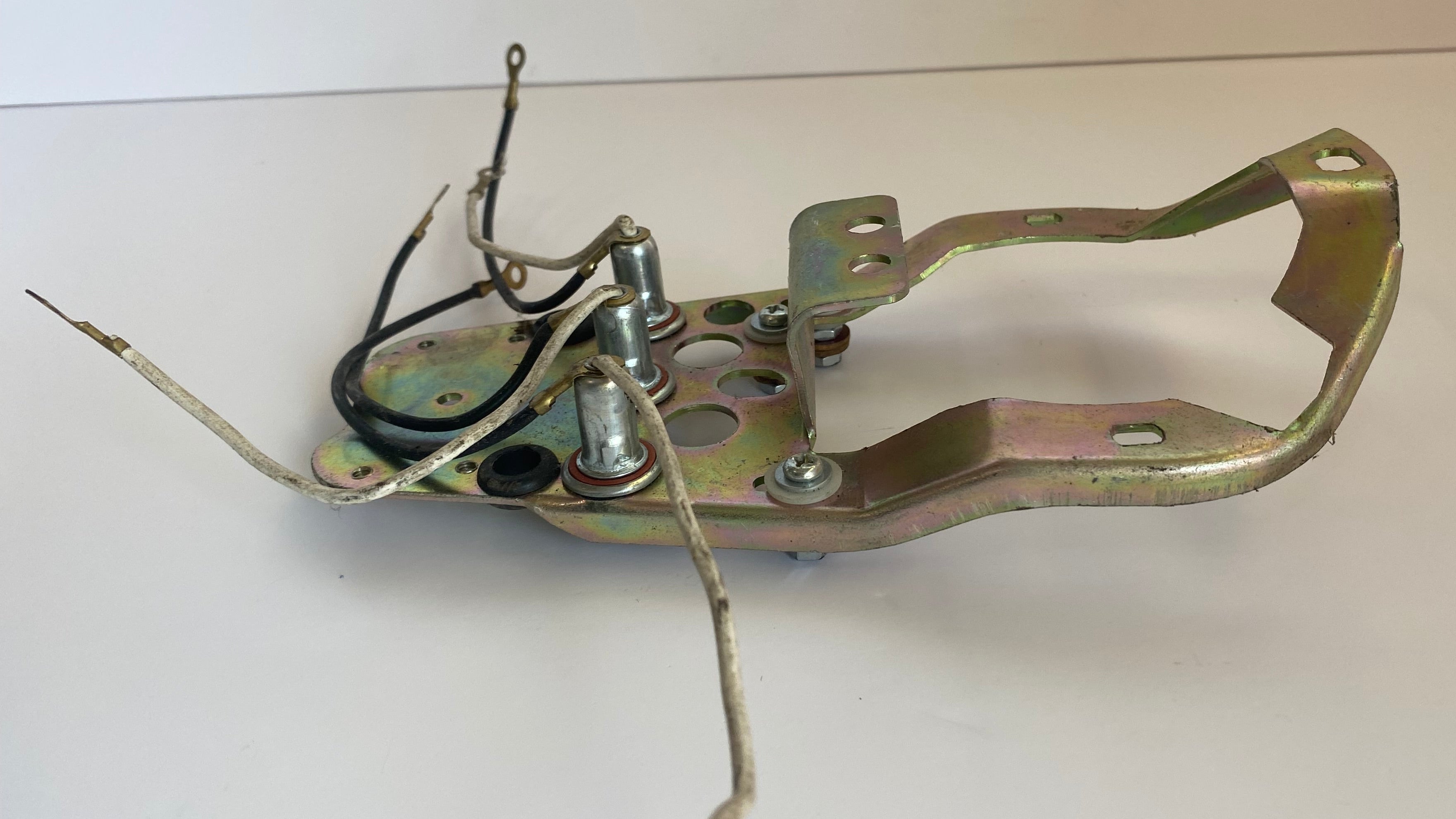 Dash support compteur Harley Davidson REF OEM 70935-73