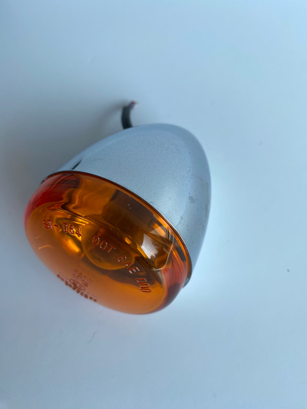 Harley Davidson chrome front turn signal OEM REF: 68975-00