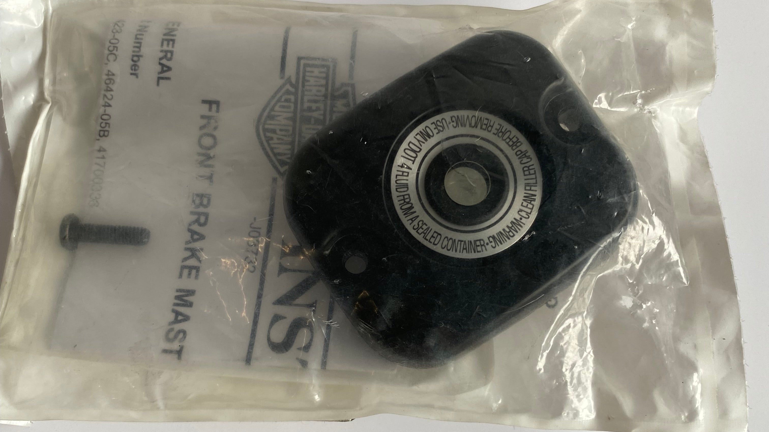 Couvercle de maitre cylindre de frein avant Harley Davidson REF OEM 46423-05C