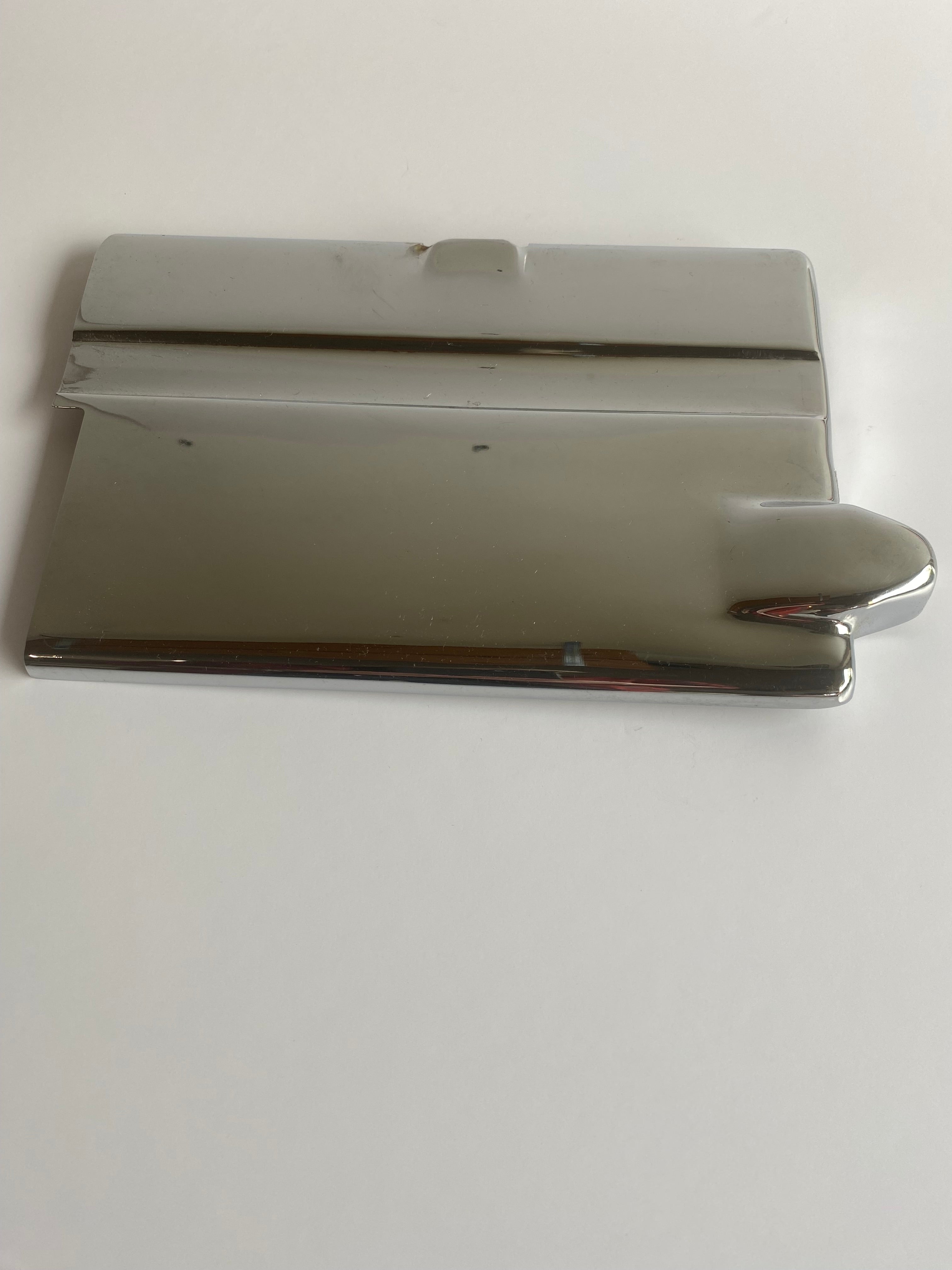Cache batterie superieur chromé Harley Davidson REF OEM  : 66369-67