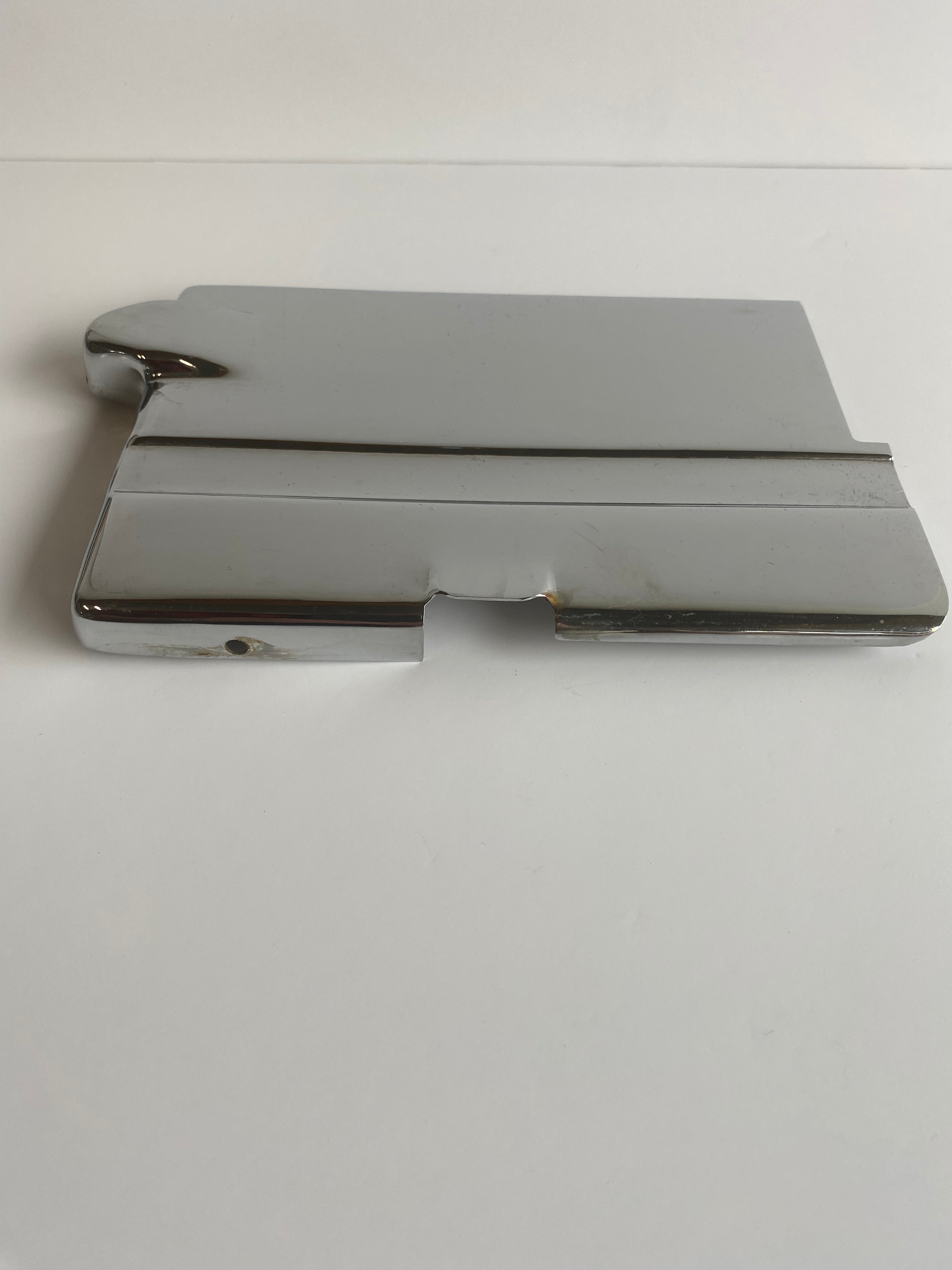 Cache batterie superieur chromé Harley Davidson REF OEM  : 66369-67