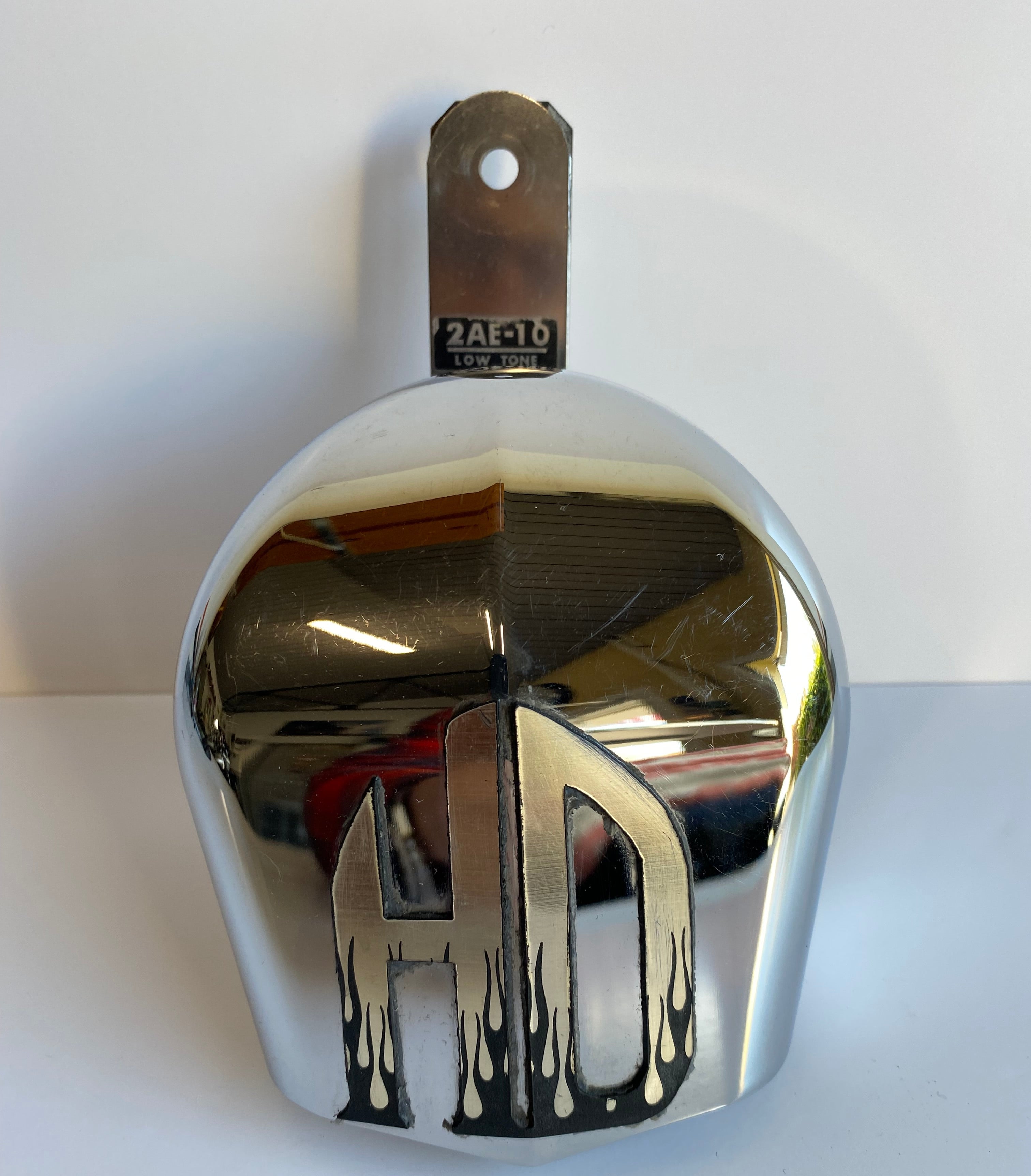 Klaxon et cache chromé Harley Davidson REF OEM :  61300478A / 69060-90H