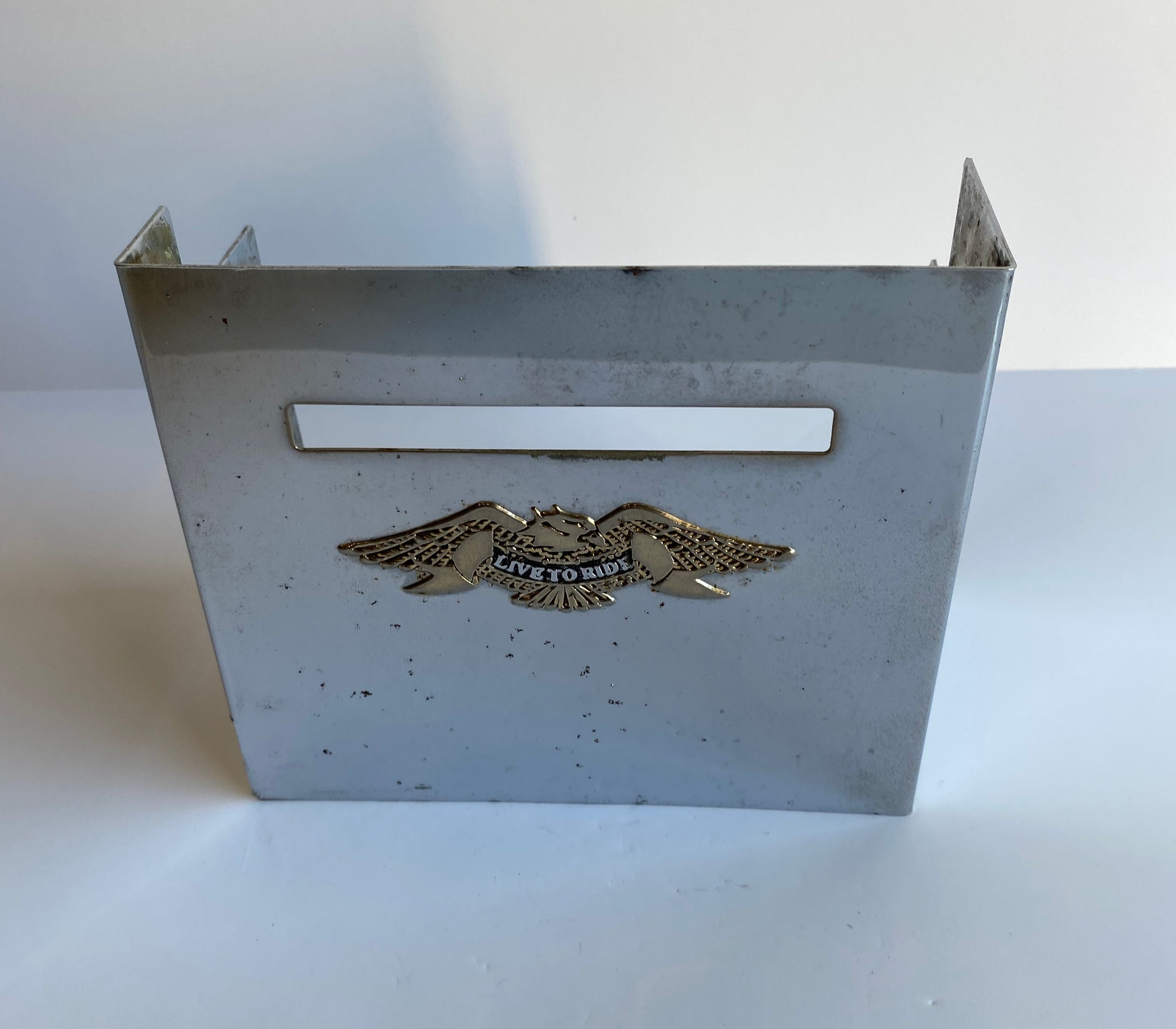 Cache batterie harley davidson LIVE TO RIDE REF OEM : 94862-83T / 66070-83T