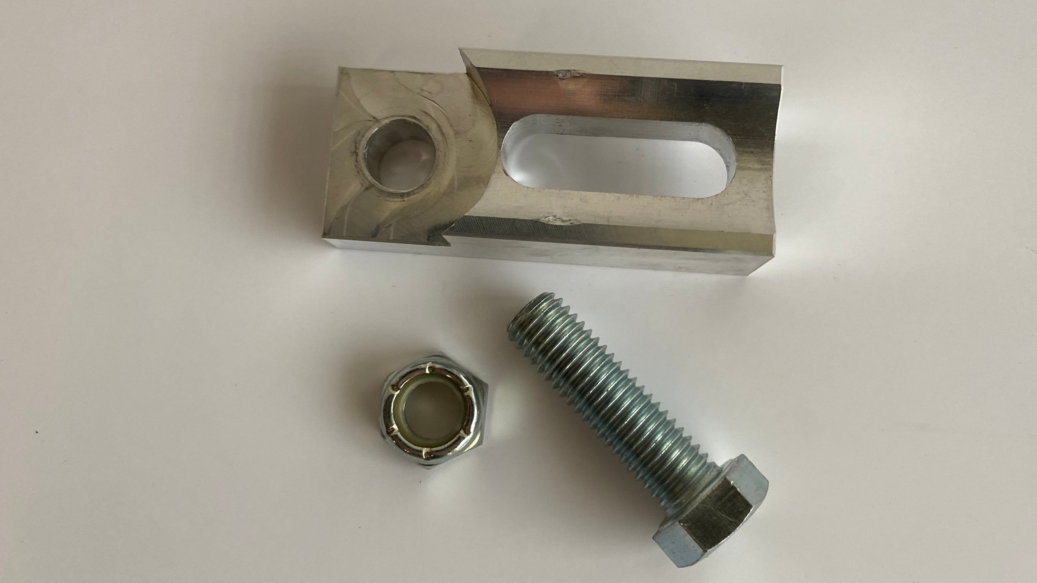 Adaptateur phare pour bulle Arlen Ness Harley Davidson REF WW 30-204