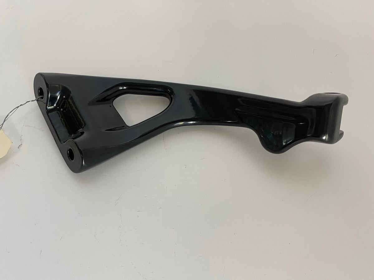 Support cale pied droit Softail M8 Harley Davidson REF OEM 50500601