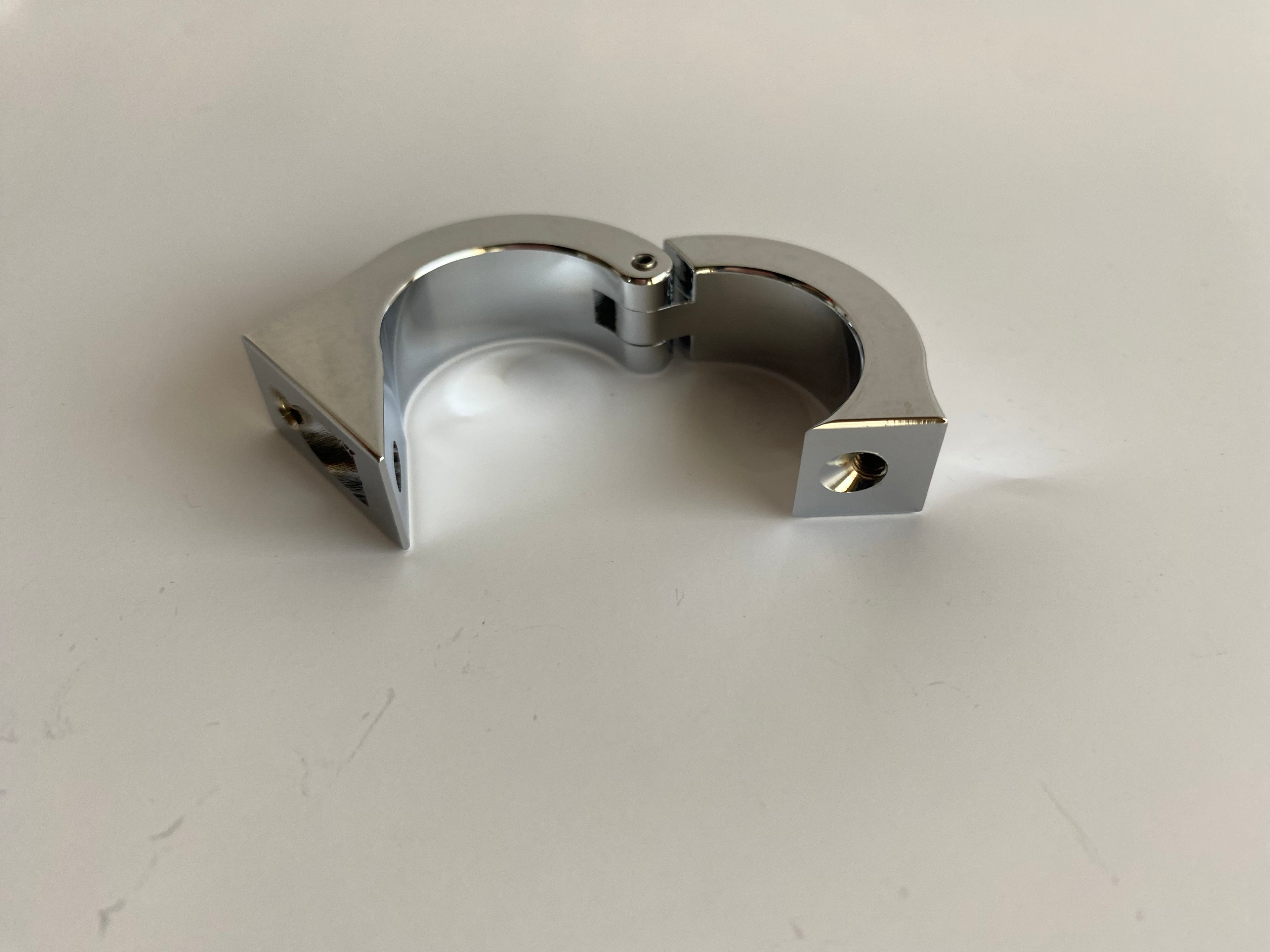 Collier 1 pouce compteur Dakota Digital Harley Davidson REF BKT-3100