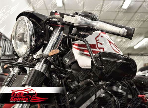 un déport de rétroviseur Sportster Forty Eight Harley Davidson REF 208925