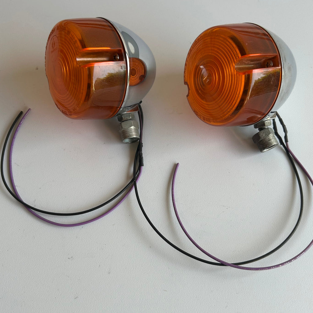 Harley Davidson Front Turn Signal Set OEM REF: 68408-86D