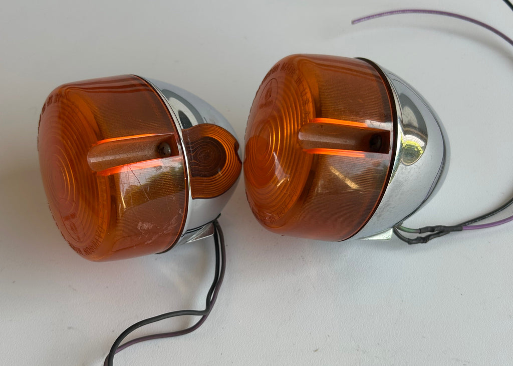 Harley Davidson Front or Rear Turn Signal Set OEM REF: 68408-86D