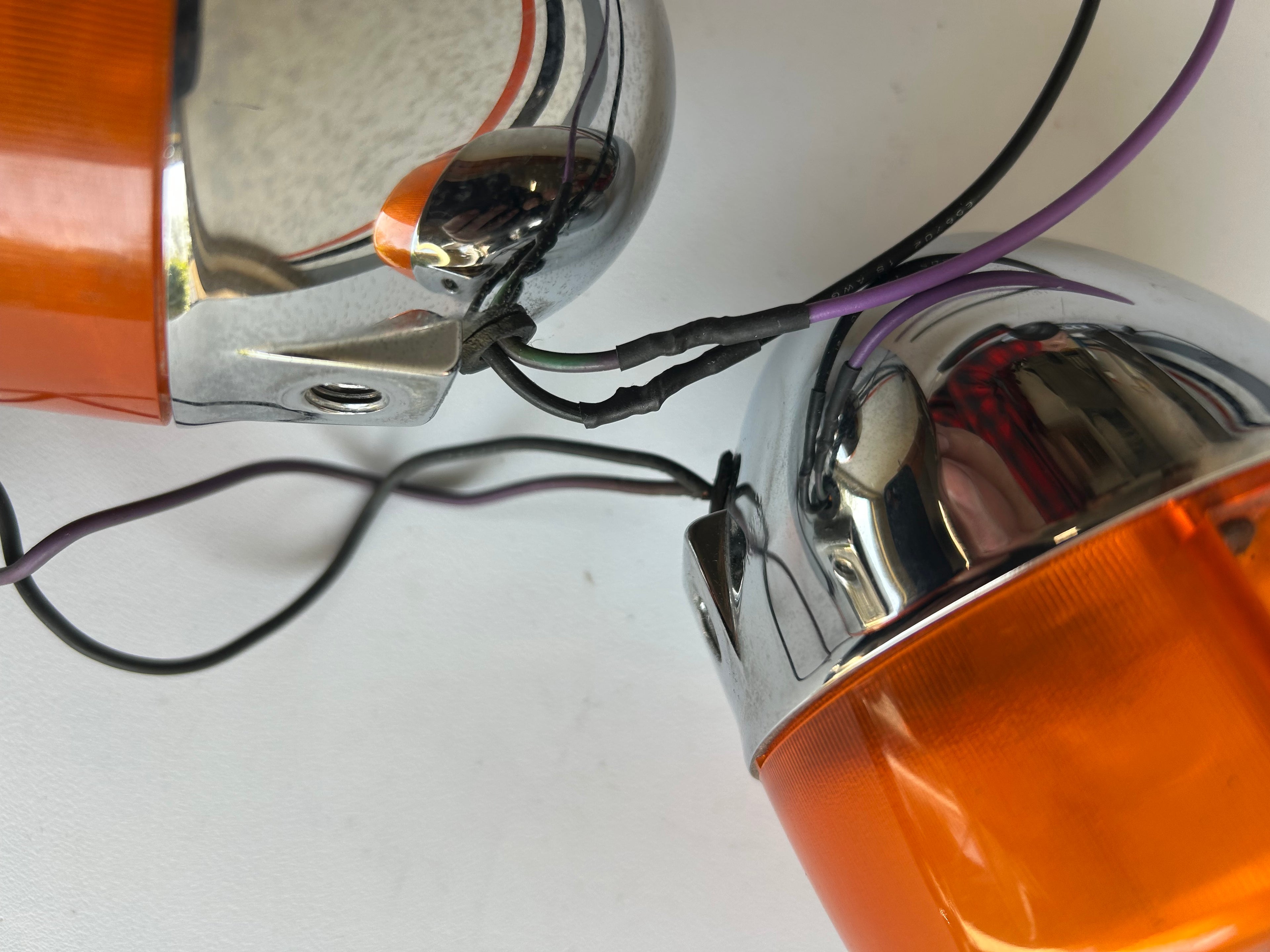 Harley Davidson Front or Rear Turn Signal Set OEM REF: 68408-86D