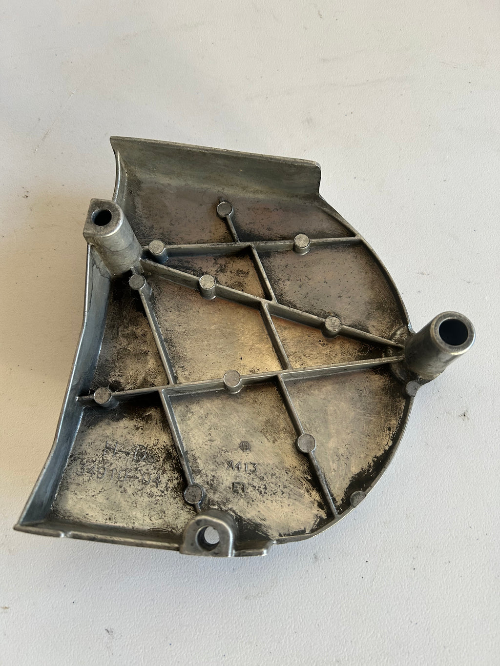 Couvercle pignon alu poli Harley Davidson REF OEM : 34911-04