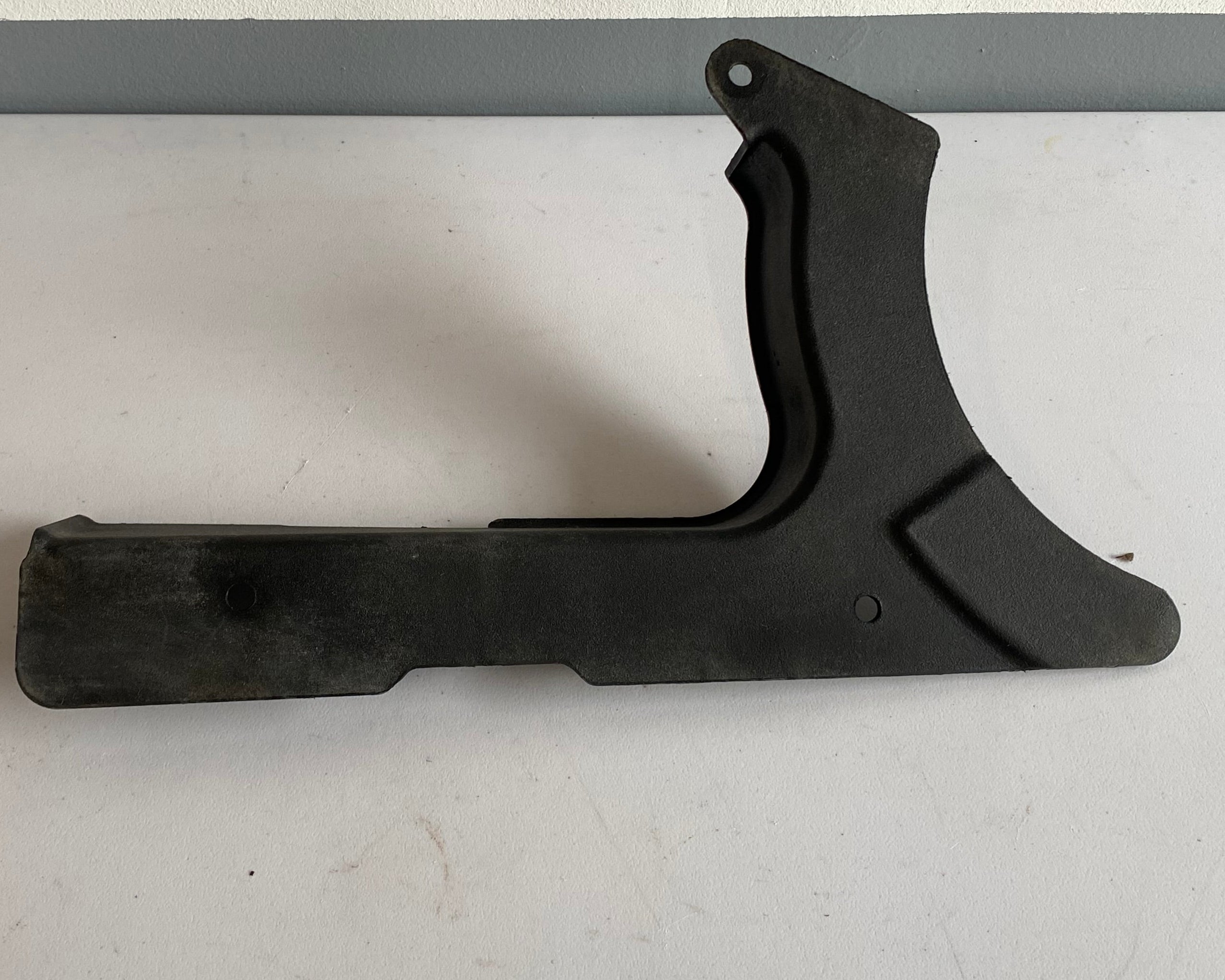 Pare courroie inférieur Harley Davidson Softail REF OEM : 60415-89C
