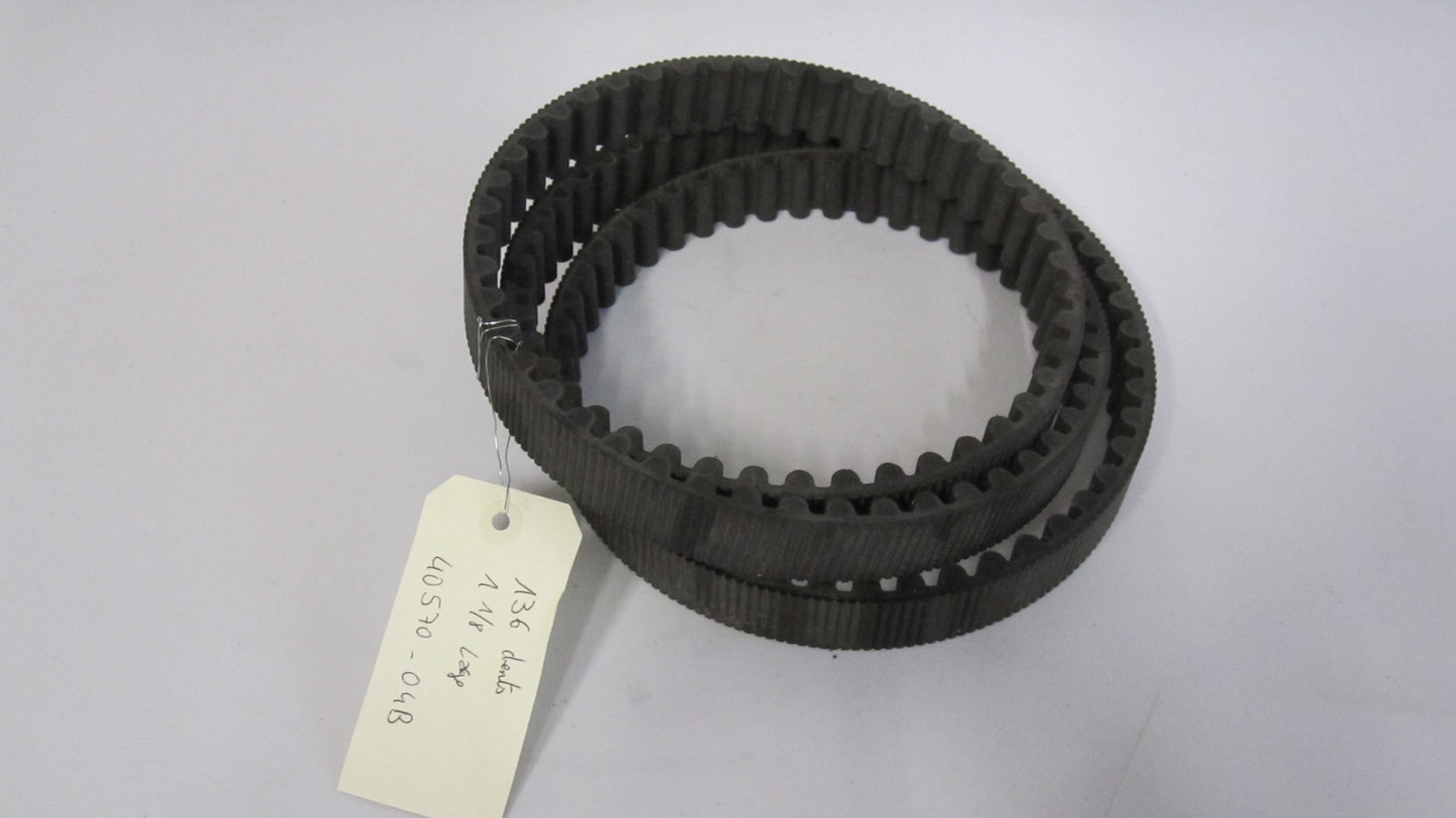 Courroie secondaire 136 dents  Harley Davidson REF OEM : 40570-04B