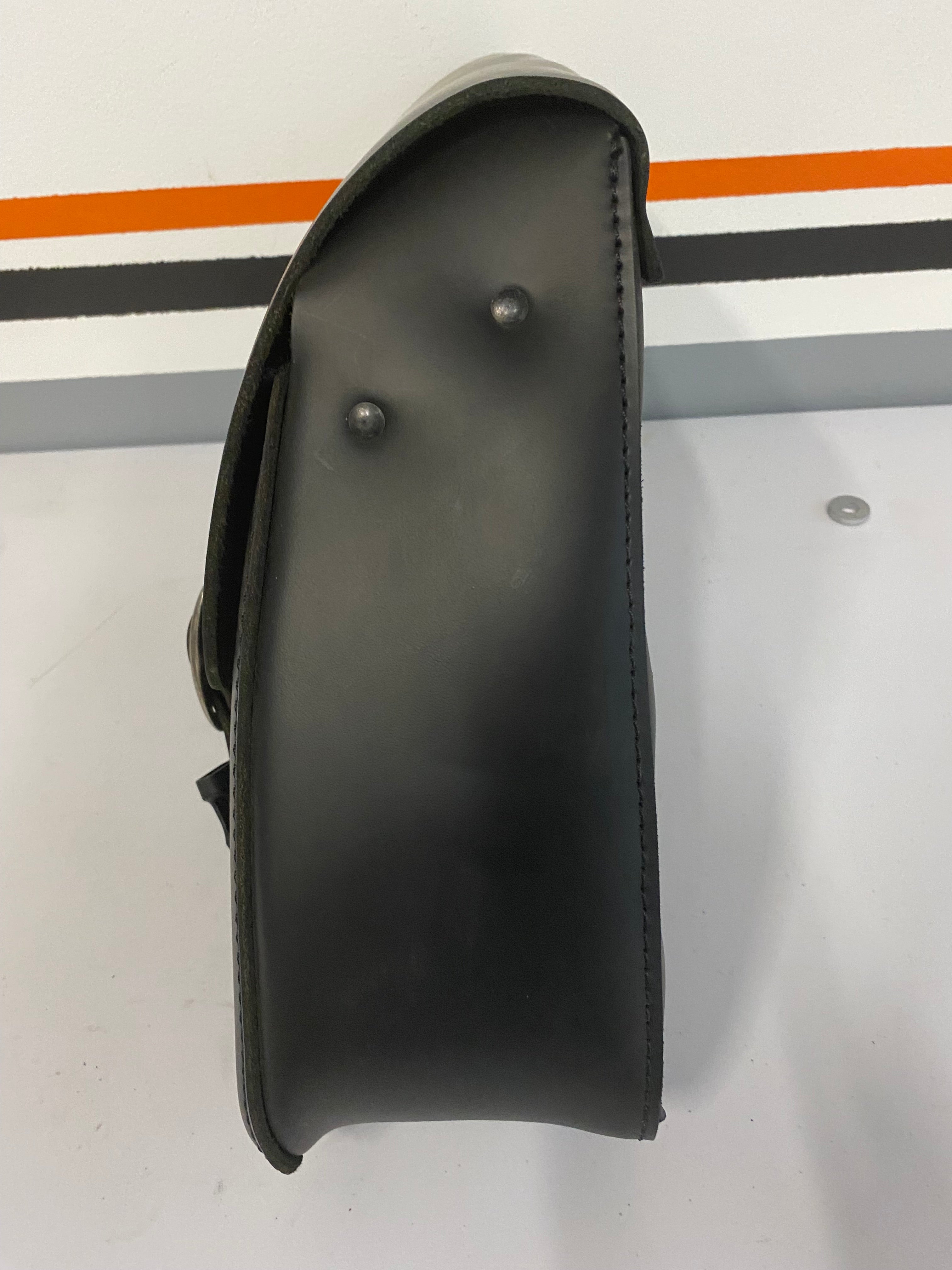 Sacoche latérale Sportster Harley Davidson REF OEM : 90201326A